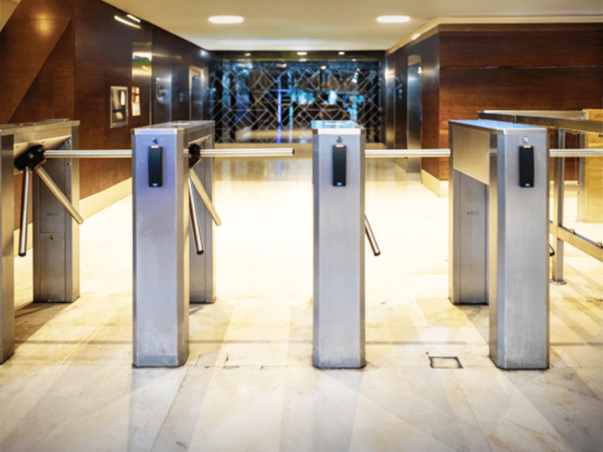 TRIPOD TURNSTILE_02-min